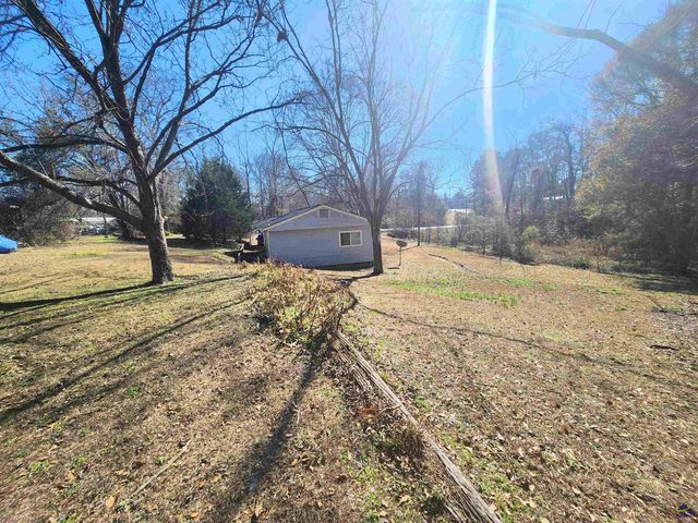 212 Little Farm Lane, Kathleen, GA 31047