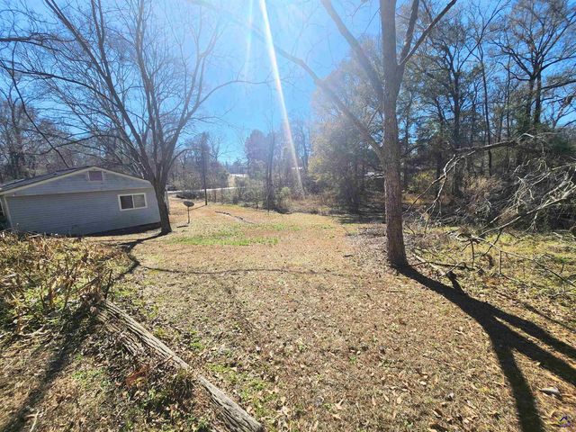 212 Little Farm Lane, Kathleen, GA 31047