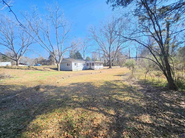 212 Little Farm Lane, Kathleen, GA 31047