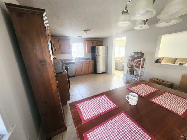 212 Little Farm Lane, Kathleen, GA 31047