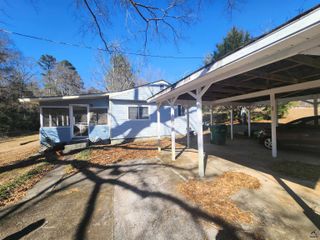 212 Little Farm Lane, Kathleen, GA 31047