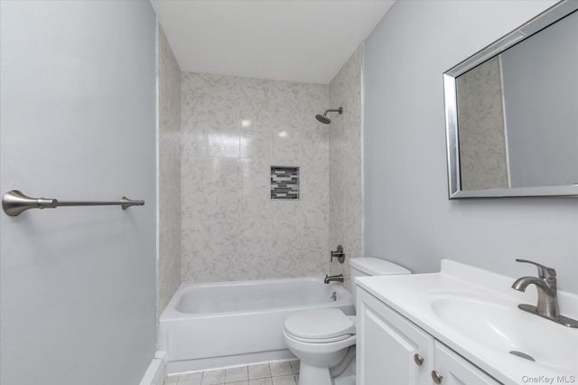 27 Marlo Lane 2nd Floor, Hauppauge, NY 11788