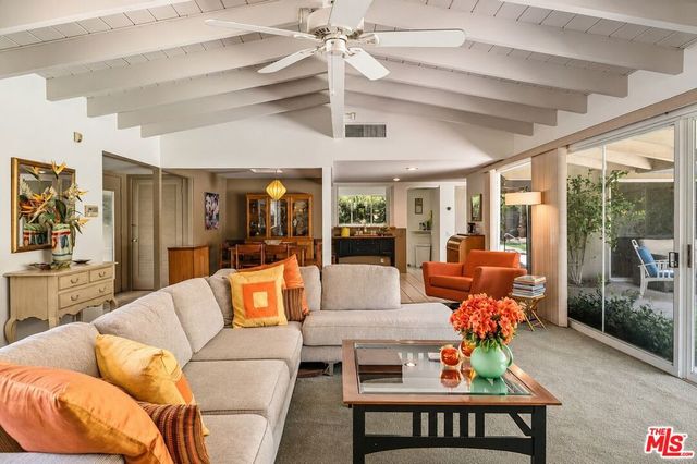 1094 S Paseo De Marcia, Palm Springs, CA 92264