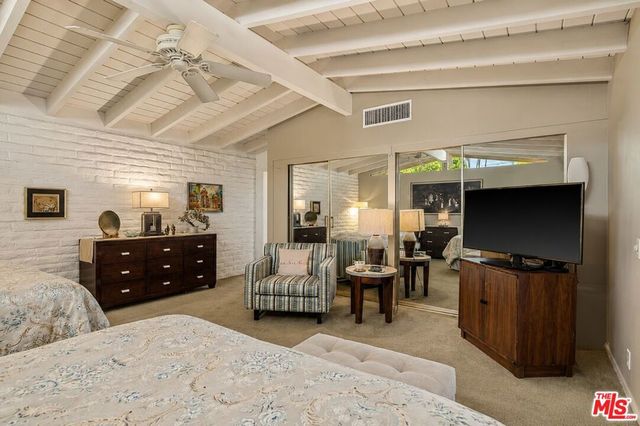 1094 S Paseo De Marcia, Palm Springs, CA 92264