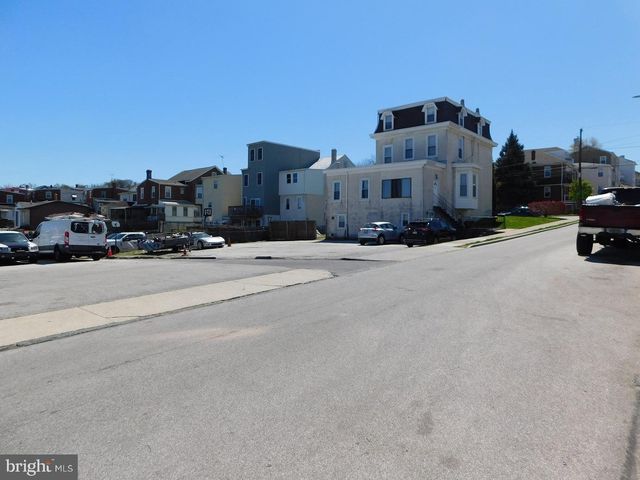 135 W 6TH ST, Bridgeport, PA 19405