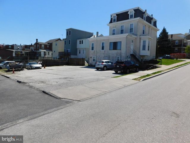 135 W 6TH ST, Bridgeport, PA 19405