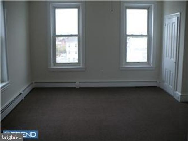 135 W 6TH ST, Bridgeport, PA 19405