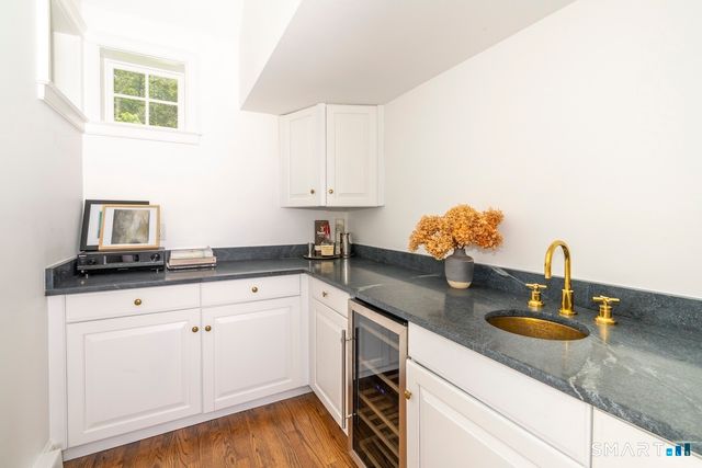 19 Hemlock Lane, Salisbury, CT 06068