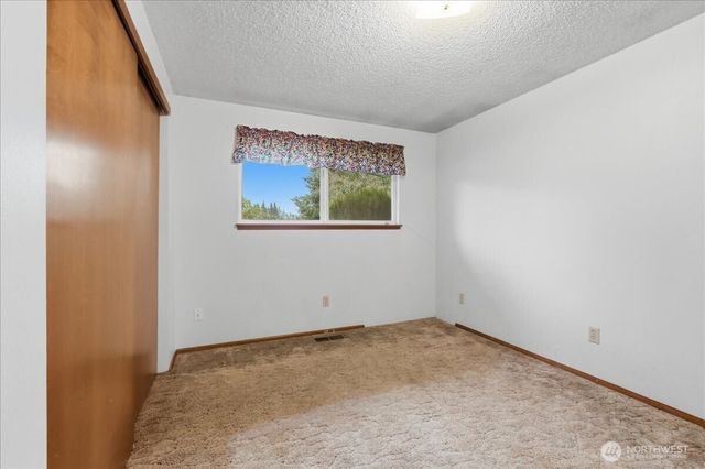 7116 105th Street E, Puyallup, WA 98373