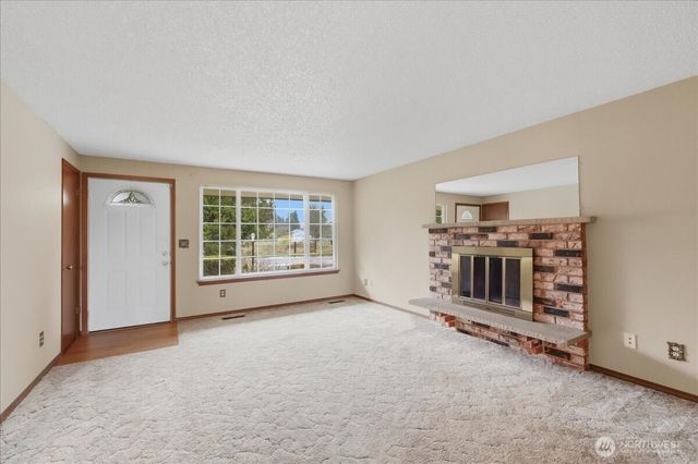 7116 105th Street E, Puyallup, WA 98373