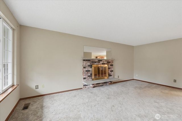 7116 105th Street E, Puyallup, WA 98373