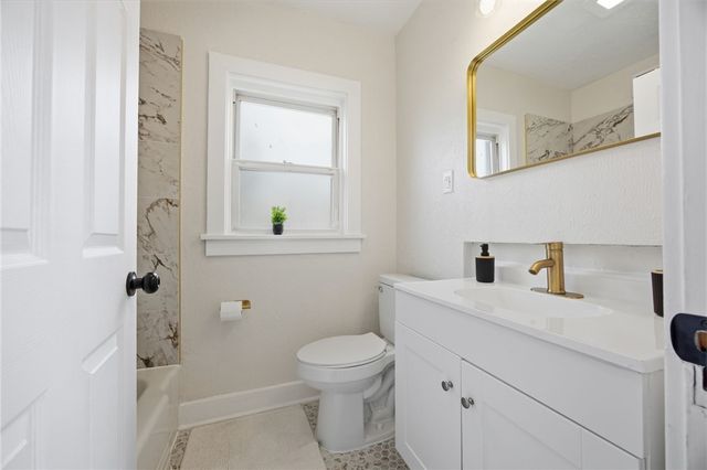 1513 Dagrmar Ave, Beechview, PA 15216