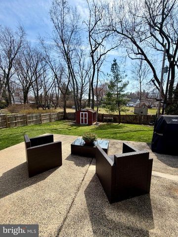 334 PARHAM RD, Springfield, PA 19064