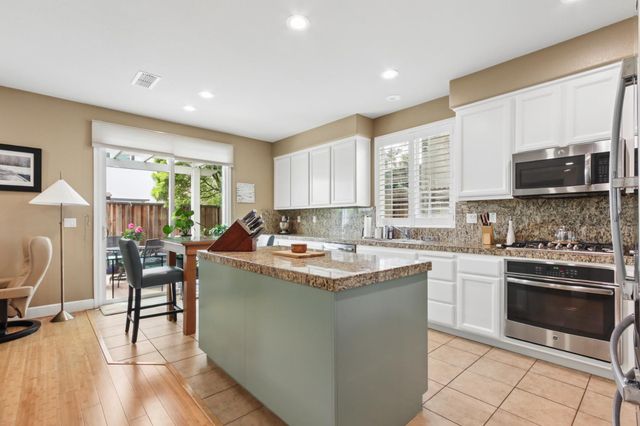 1865 Donner Rd, West Sacramento, CA 95691