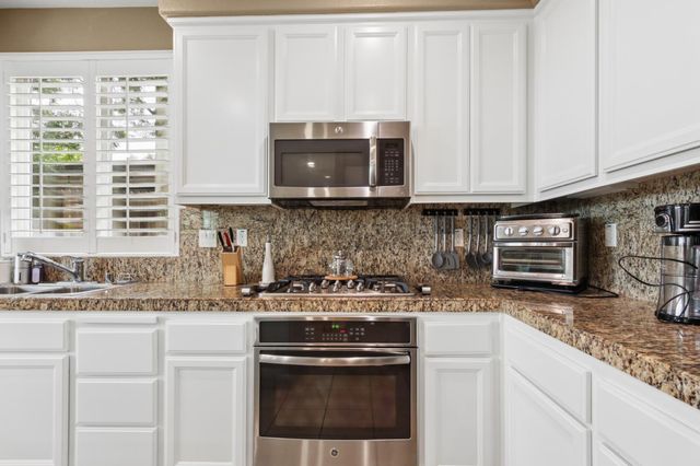 1865 Donner Rd, West Sacramento, CA 95691