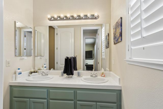 1865 Donner Rd, West Sacramento, CA 95691