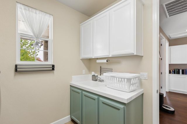 1865 Donner Rd, West Sacramento, CA 95691