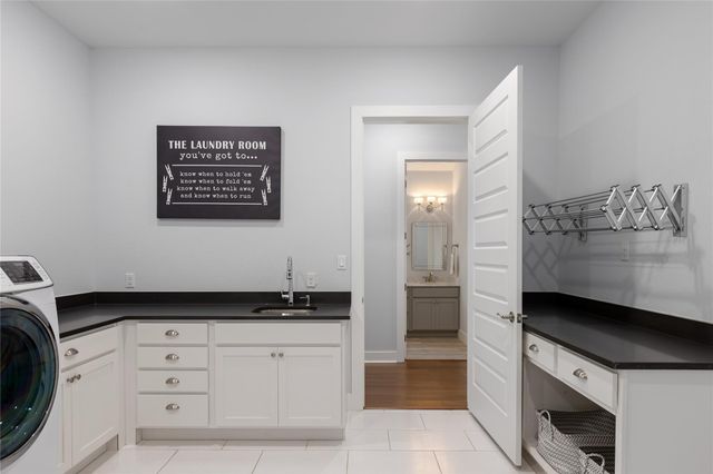 1821 Overland Stage RD, Dripping Springs, TX 78620