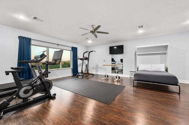 1821 Overland Stage RD, Dripping Springs, TX 78620