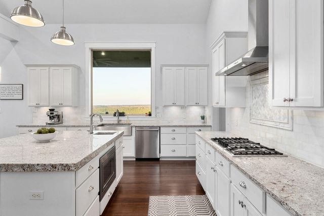 1821 Overland Stage RD, Dripping Springs, TX 78620