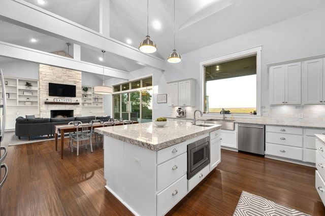 1821 Overland Stage RD, Dripping Springs, TX 78620