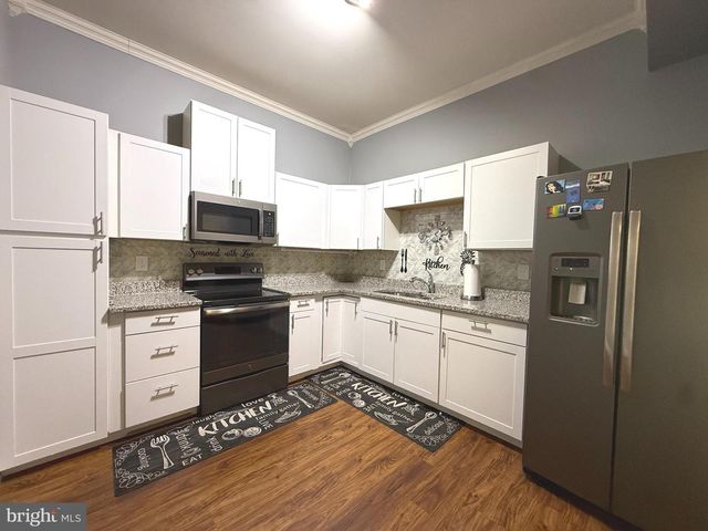 210 AYLESBURY LN, Martinsburg, WV 25403