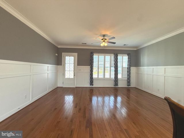 210 AYLESBURY LN, Martinsburg, WV 25403