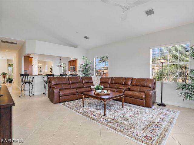 8633 Champions PT 803, Naples, FL 34113