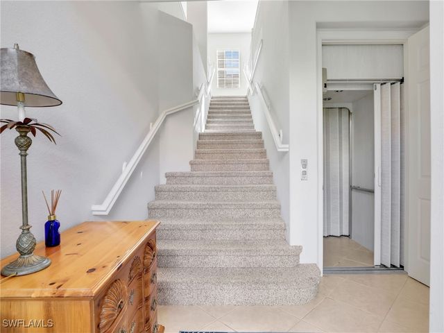 8633 Champions PT 803, Naples, FL 34113