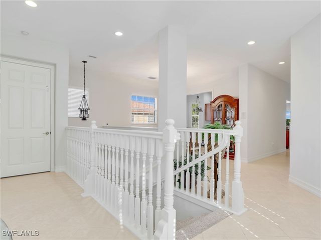 8633 Champions PT 803, Naples, FL 34113