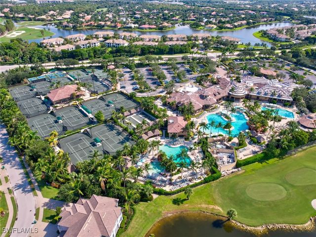 8633 Champions PT 803, Naples, FL 34113