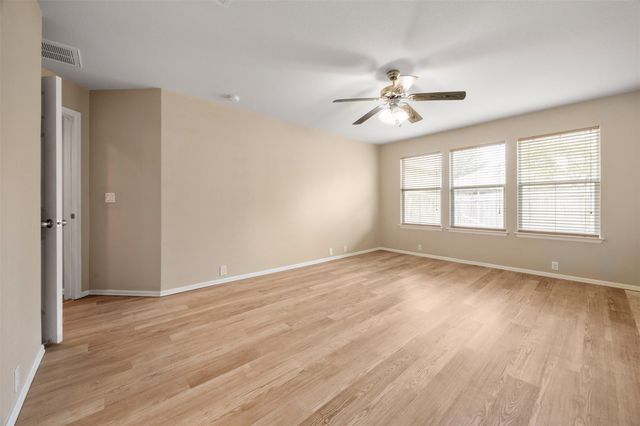 205 Lark ST, Leander, TX 78641