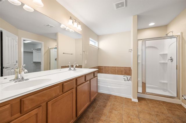 205 Lark ST, Leander, TX 78641