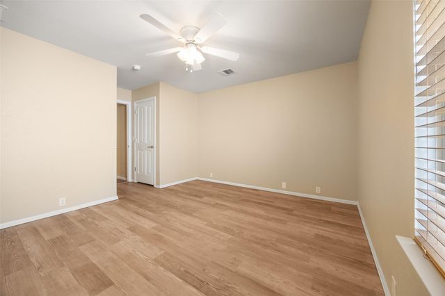 205 Lark ST, Leander, TX 78641