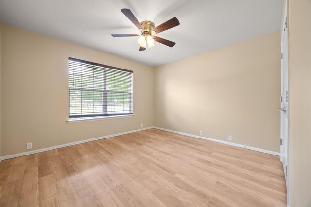 205 Lark ST, Leander, TX 78641