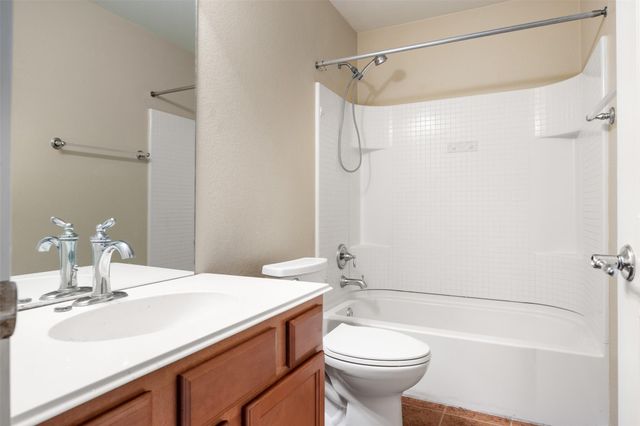 205 Lark ST, Leander, TX 78641