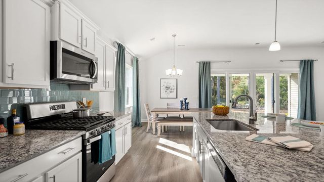 7049 Cinnamon Dr, Conway, SC 29526