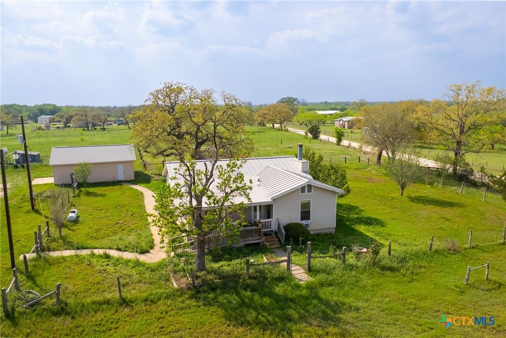 243 County Road 442, Harwood, TX 78632