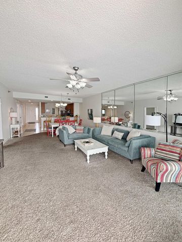 8525 Gulf Boulevard APT 811, Navarre, FL 32566
