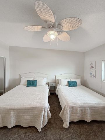 8525 Gulf Boulevard APT 811, Navarre, FL 32566