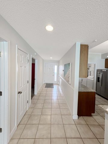 8525 Gulf Boulevard APT 811, Navarre, FL 32566