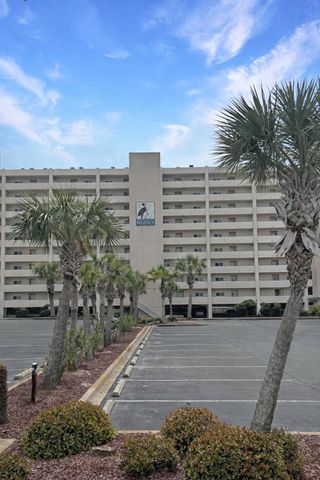 8525 Gulf Boulevard APT 811, Navarre, FL 32566