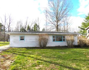 8376 E Baldwin Avenue, Watervliet Twp, MI 49098