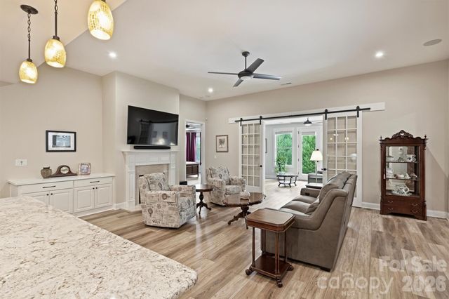 9610 Cresswind Boulevard, Charlotte, NC 28215