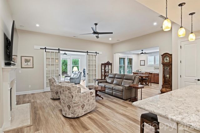 9610 Cresswind Boulevard, Charlotte, NC 28215