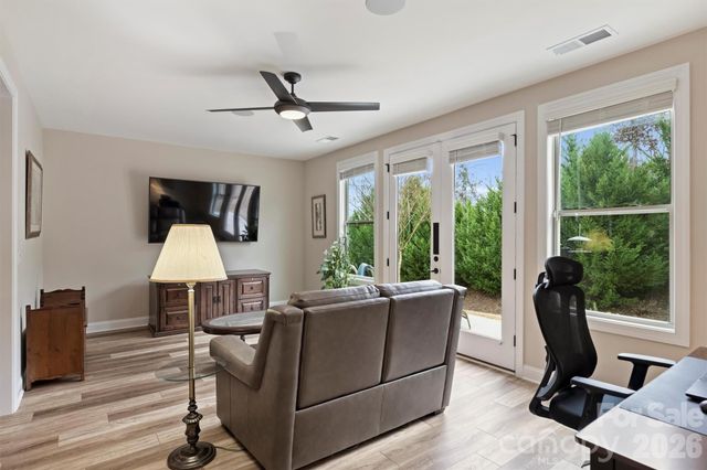 9610 Cresswind Boulevard, Charlotte, NC 28215