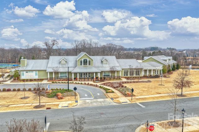 9610 Cresswind Boulevard, Charlotte, NC 28215