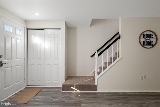 15 MARIAN CT, Sterling, VA 20165