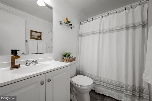 15 MARIAN CT, Sterling, VA 20165