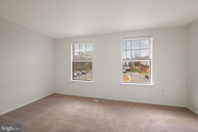 15 MARIAN CT, Sterling, VA 20165